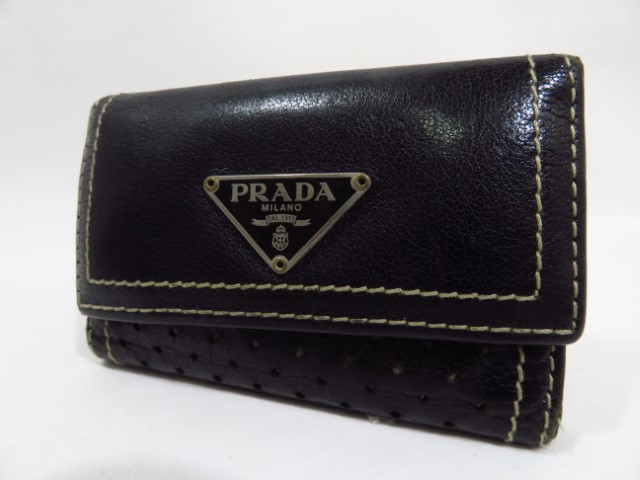 プラダ　キーケース