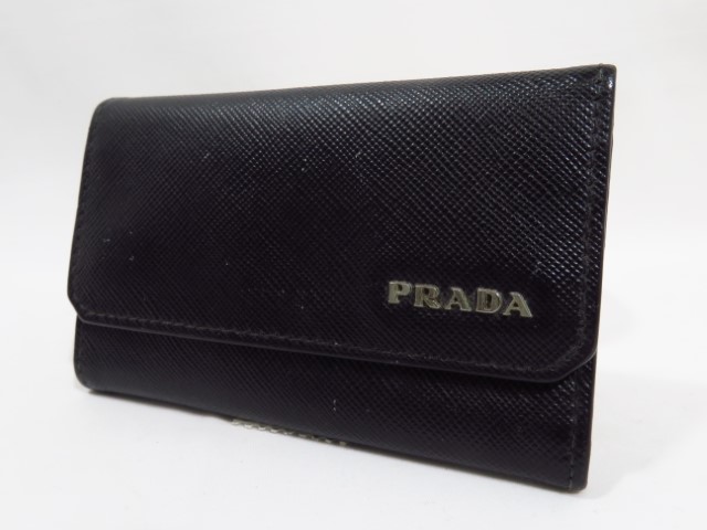 プラダ　キーケース