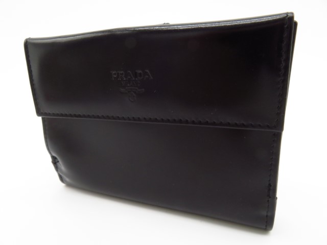 プラダ　財布
