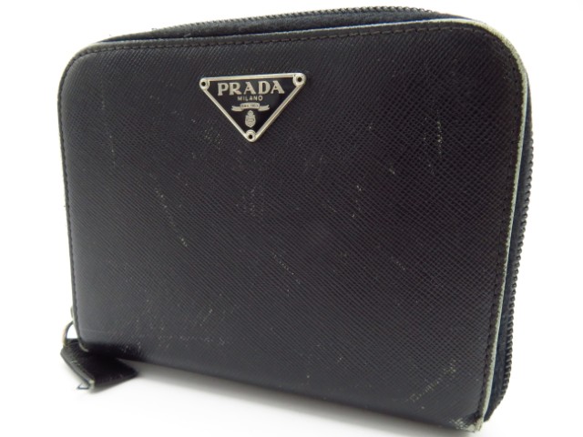 プラダ　財布