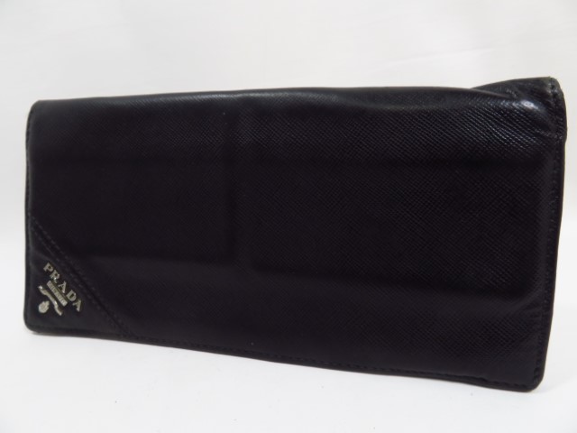 プラダ　財布