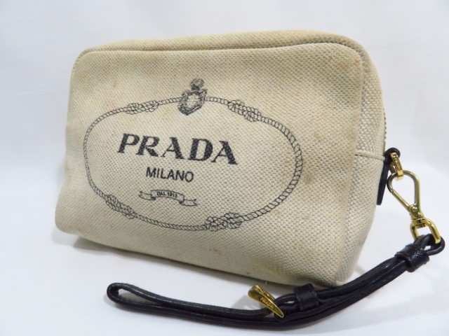 プラダ　ポーチ