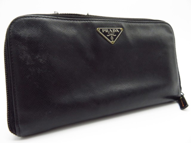 プラダ　財布