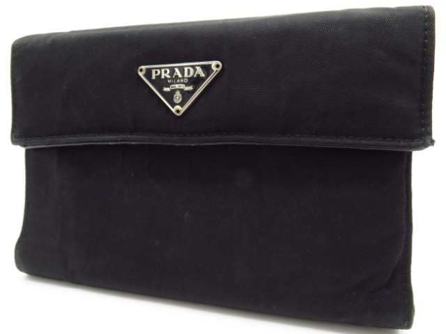 プラダ　財布