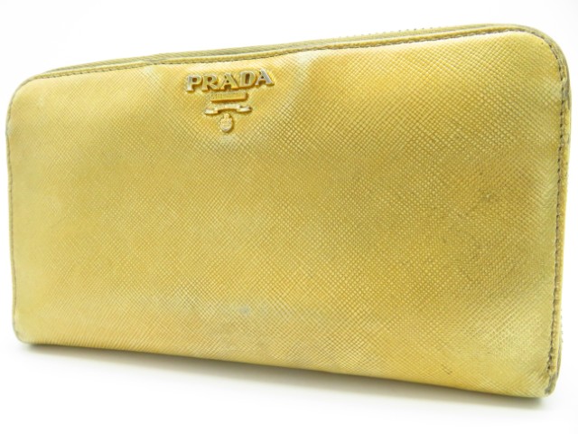 プラダ　財布