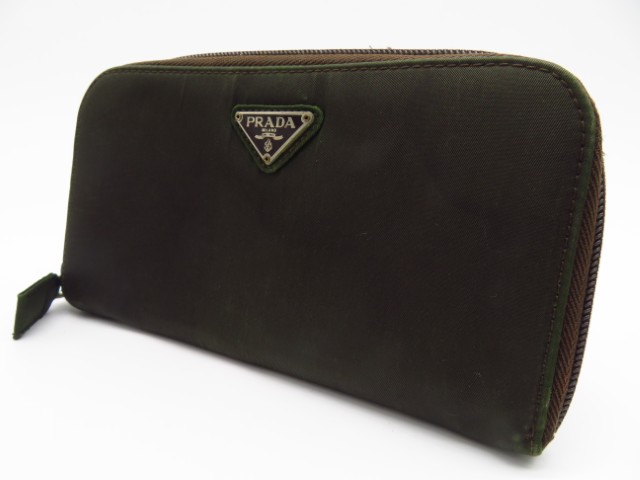 ラウンドファスナー長財布